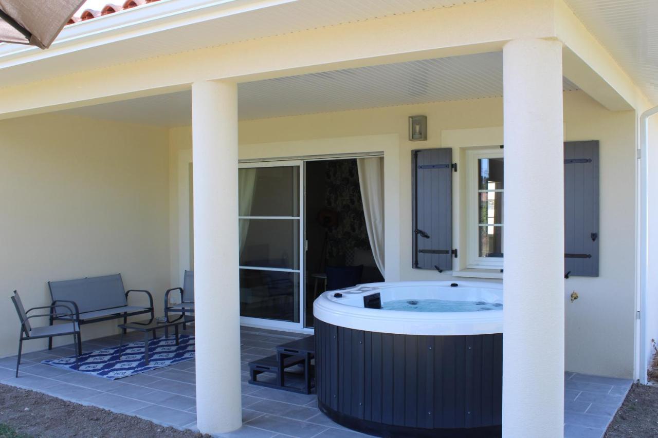 Gite Lou, Gite Famille Et Bien Etre Avec Jacuzzi Fontenay-le-Comte Ngoại thất bức ảnh