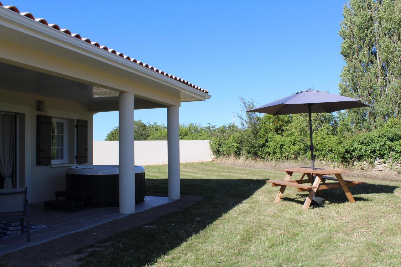 Gite Lou, Gite Famille Et Bien Etre Avec Jacuzzi Fontenay-le-Comte Ngoại thất bức ảnh